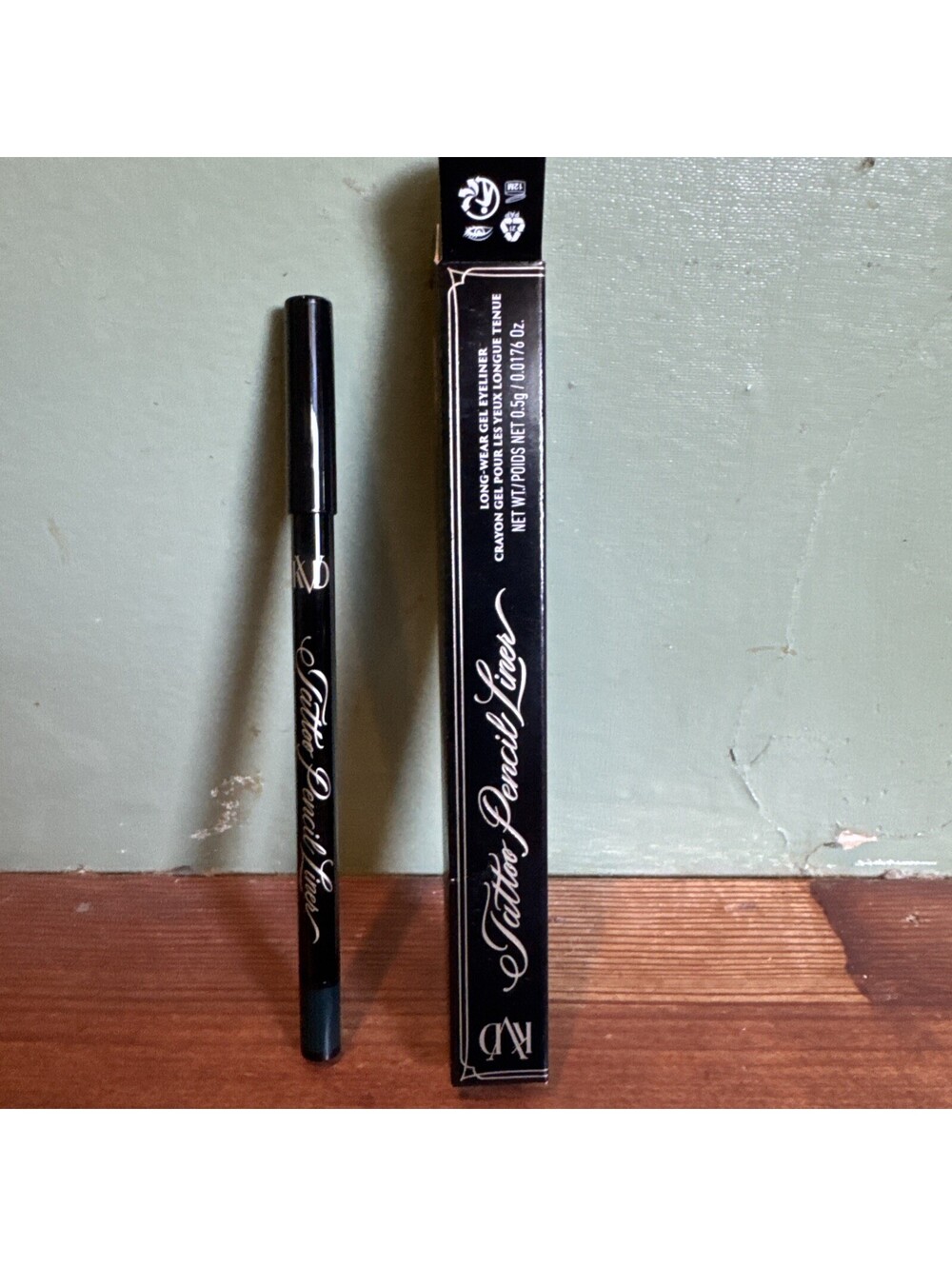 kvd tattoo pencil liner Long Wear Gel Eyeliner In Vendetta Green 60 New In Box